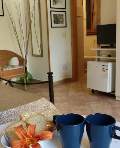 Angela 3* לבנטו