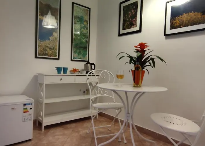 게스트하우스 Angela 3*